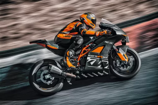 ktm-rc8c-revised-action-3-zsleegkxay.jpg